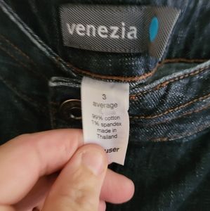 Lot of 3 size 22w Jeams